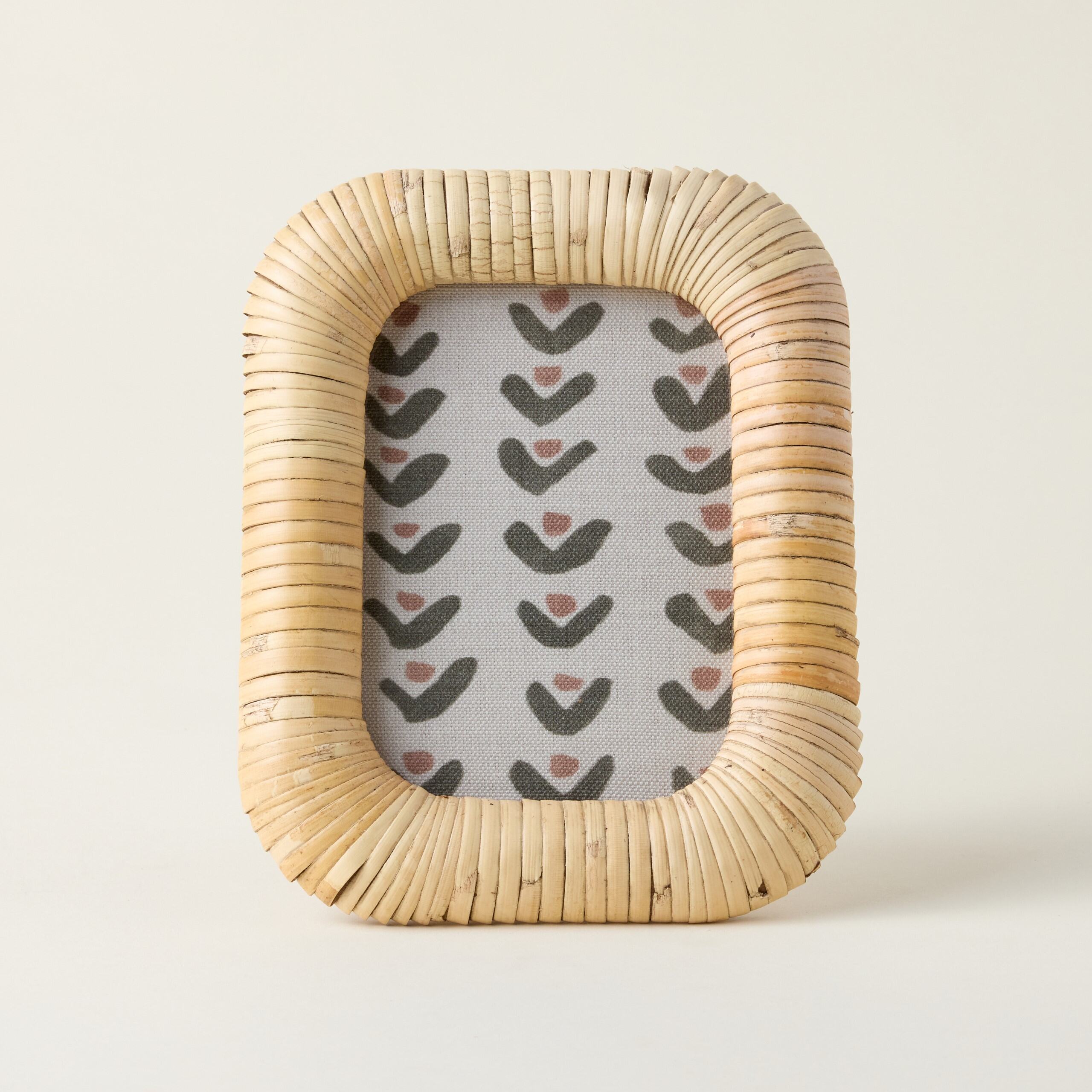 Curved Rattan Photo Frame