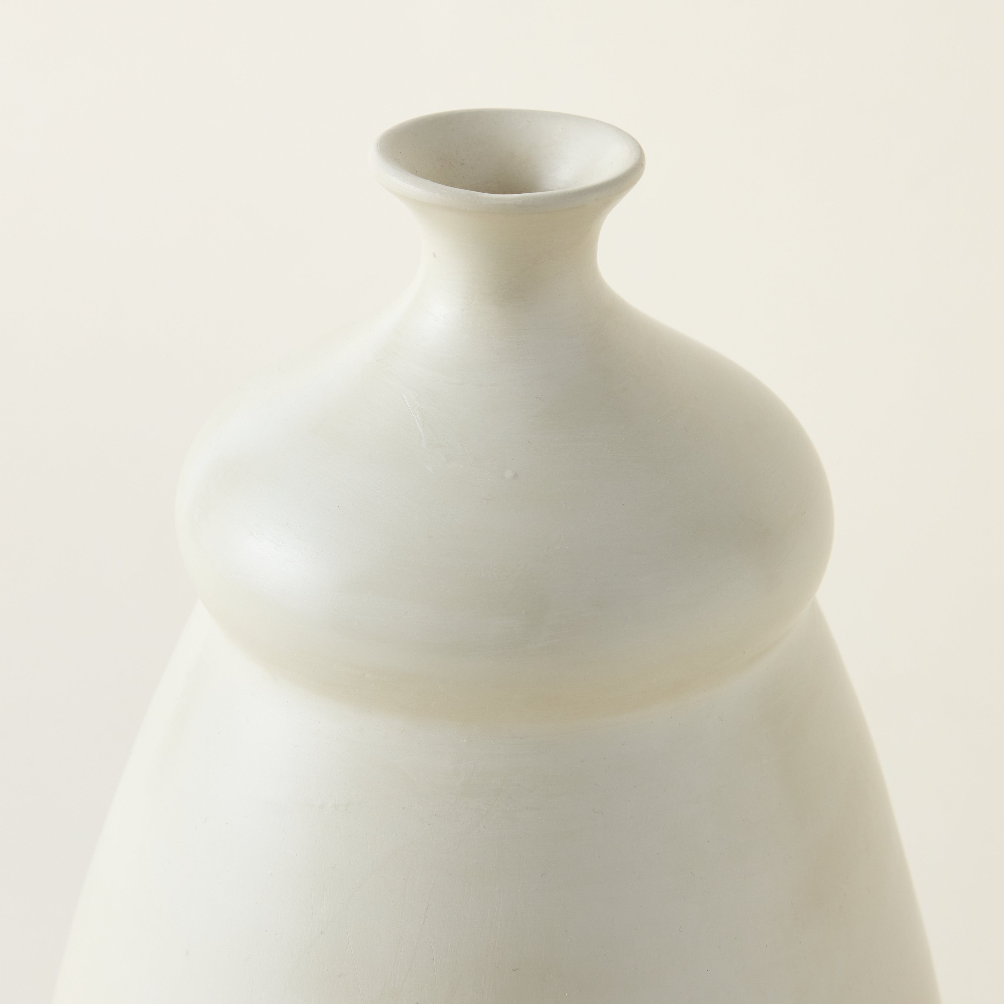 Eggshell Kador Vase
