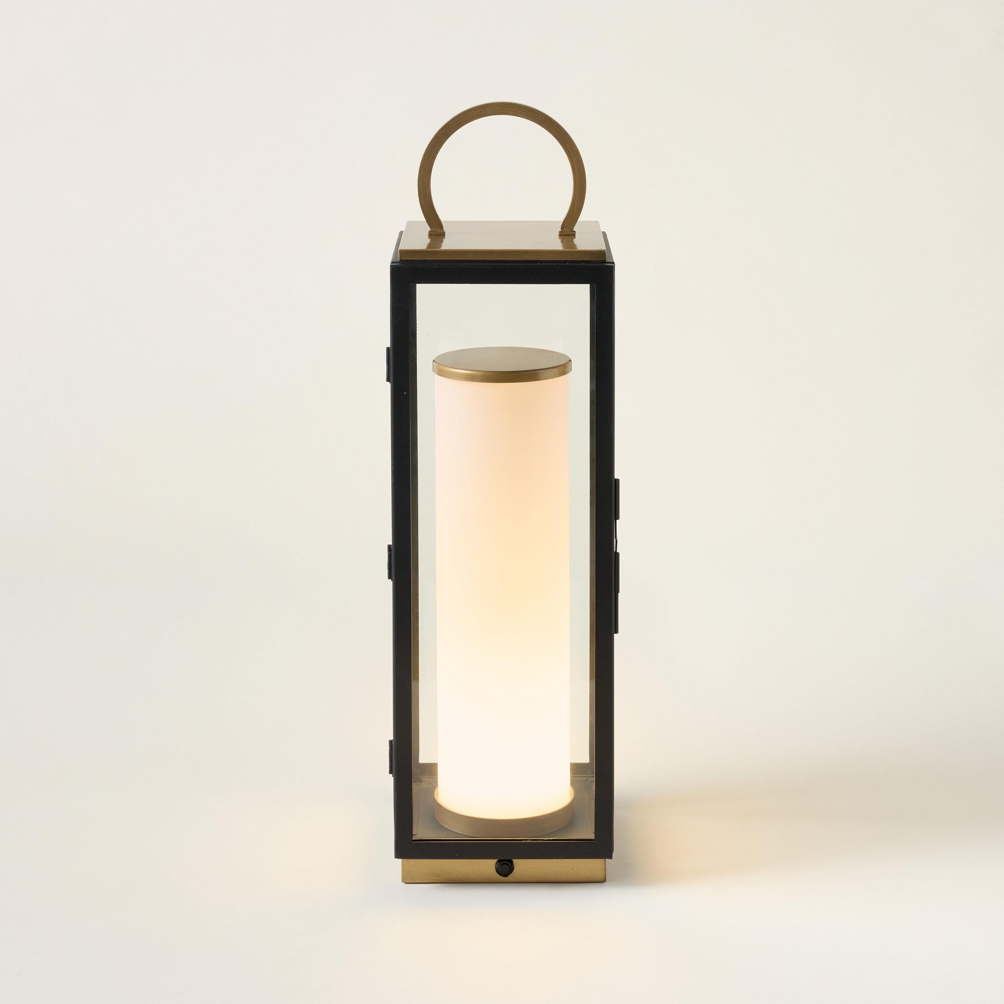 Gareth Exterior Rechargeable Table Lamp