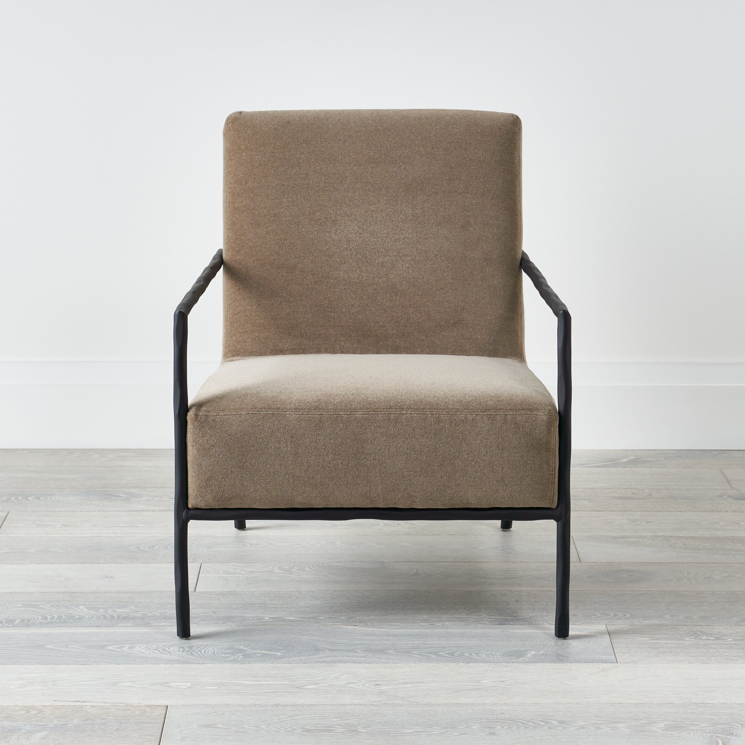 Aria Chair