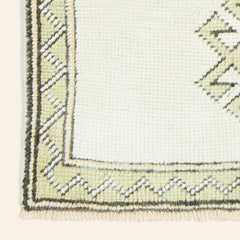 Jianna Vintage Rug 2.7' x 3.4'